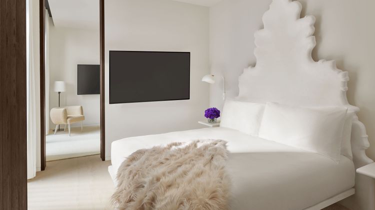 The Madrid Edition Room