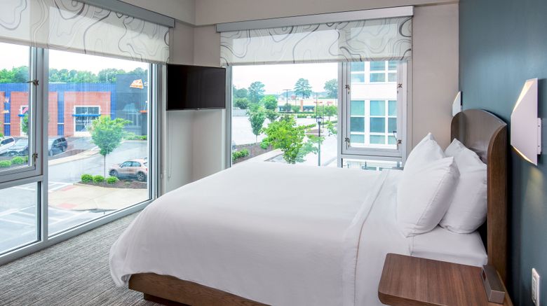<b>Element Hampton Peninsula Town Suite</b>. Images powered by <a href="https://www.leonardoworldwide.com/" title="Leonardo Worldwide" target="_blank">Leonardo</a>.