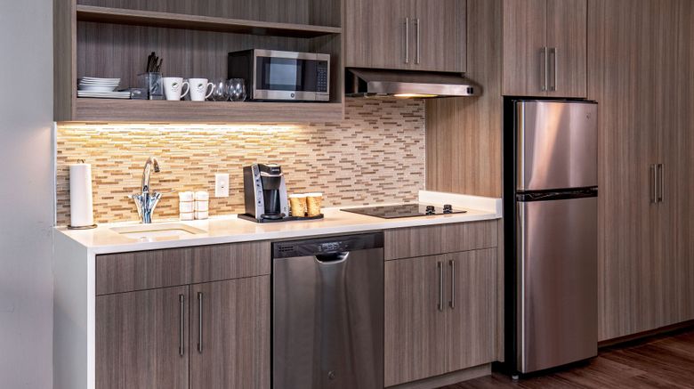 <b>Element Hampton Peninsula Town Room</b>. Images powered by <a href="https://www.leonardoworldwide.com/" title="Leonardo Worldwide" target="_blank">Leonardo</a>.