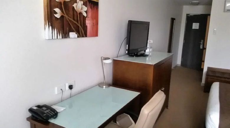 <b>Horsham International Hotel Room</b>. Images powered by <a href="https://www.leonardoworldwide.com/" title="Leonardo Worldwide" target="_blank">Leonardo</a>.