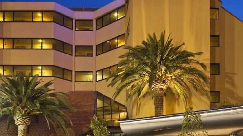 <b>The Lakes Resort Hotel Exterior</b>. Images powered by <a href="https://www.leonardoworldwide.com/" title="Leonardo Worldwide" target="_blank">Leonardo</a>.
