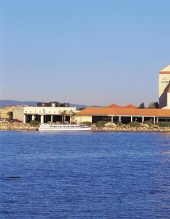 The Lakes Resort Hotel