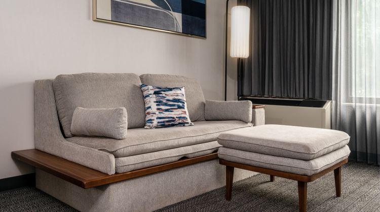 Courtyard by Marriott Columbus Airport Suite