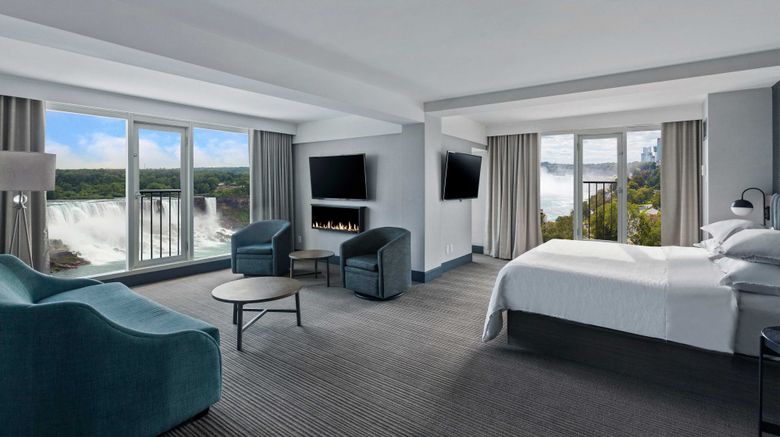 <b>Sheraton Fallsview Hotel Suite</b>. Images powered by <a href="https://www.leonardoworldwide.com/" title="Leonardo Worldwide" target="_blank">Leonardo</a>.