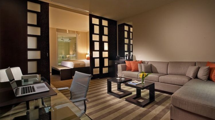 EB Hotel Miami Suite