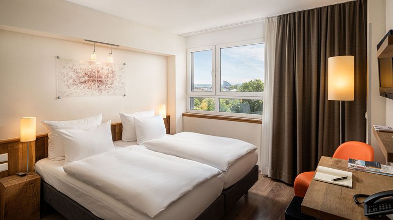 <b>Mainhaus Stadthotel Frankfurt Room</b>. Images powered by <a href="https://www.leonardoworldwide.com/" title="Leonardo Worldwide" target="_blank">Leonardo</a>.