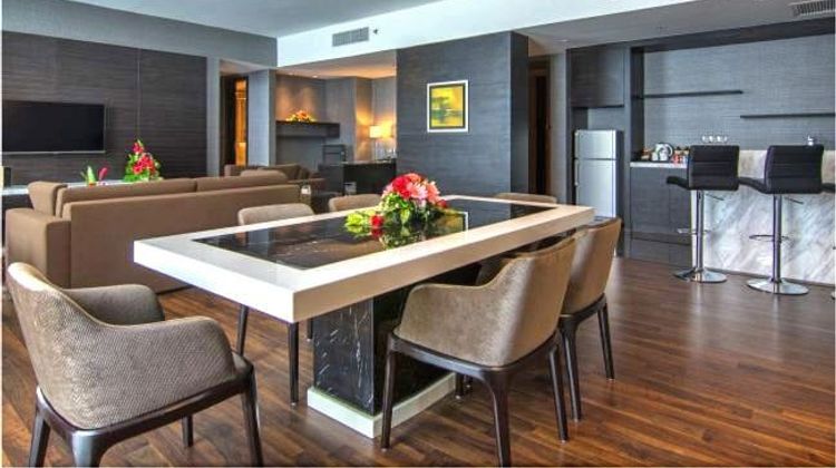 The Light Hotel Penang Suite