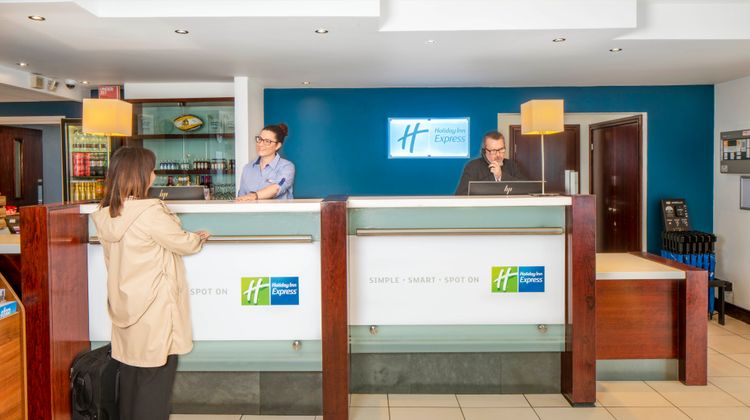 Holiday Inn Express York Lobby