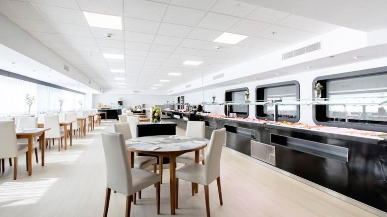 <b>Hotel Wear Chamartin Restaurant</b>. Images powered by <a href="https://www.leonardoworldwide.com/" title="Leonardo Worldwide" target="_blank">Leonardo</a>.