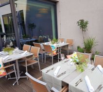 Stadthotel am Roemerturm Exterior
