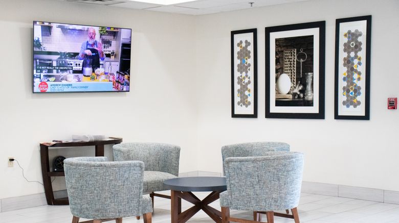 <b>Holiday Inn Express Hotel & Suites Lobby</b>. Images powered by <a href="https://www.leonardoworldwide.com/" title="Leonardo Worldwide" target="_blank">Leonardo</a>.