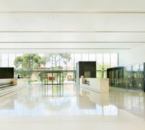 Le Meridien Ra Beach Hotel & Spa Lobby
