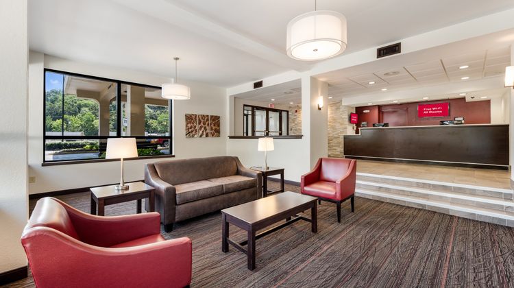 Red Roof Inn Birmingham South Lobby