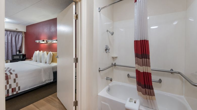 <b>Red Roof Inn Philadelphia - Trevose Room</b>. Images powered by <a href="https://www.leonardoworldwide.com/" title="Leonardo Worldwide" target="_blank">Leonardo</a>.