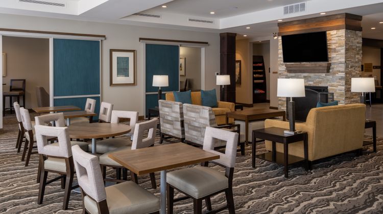 Staybridge Suites Sioux City Southeast Lobby