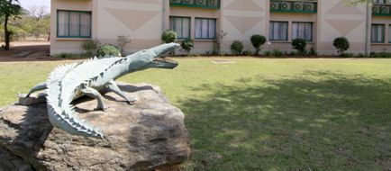 Cresta Bosele Hotel Exterior
