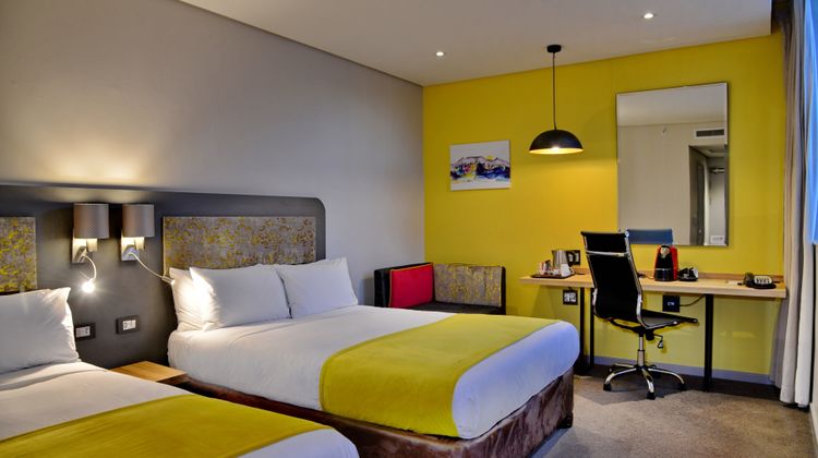 Cresta Grande Cape Town Exterior