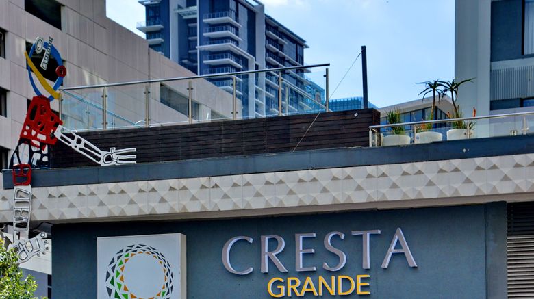 <b>Cresta Grande Cape Town Exterior</b>. Images powered by <a href="https://www.leonardoworldwide.com/" title="Leonardo Worldwide" target="_blank">Leonardo</a>.