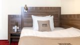 Novum Hotel Leonet Room