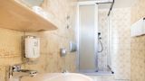 Novum Hotel Leonet Room