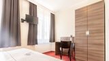 Novum Hotel Leonet Room