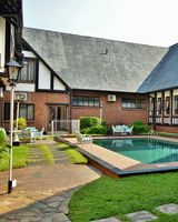 Cresta Churchill Hotel