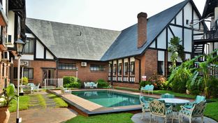 Cresta Churchill Hotel
