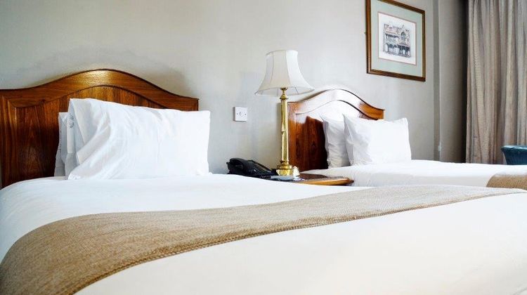 Cresta Jameson Hotel Room