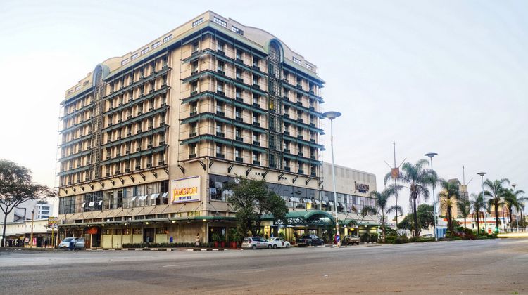 Cresta Jameson Hotel Exterior