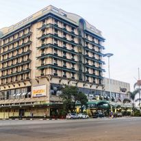 Cresta Jameson Hotel