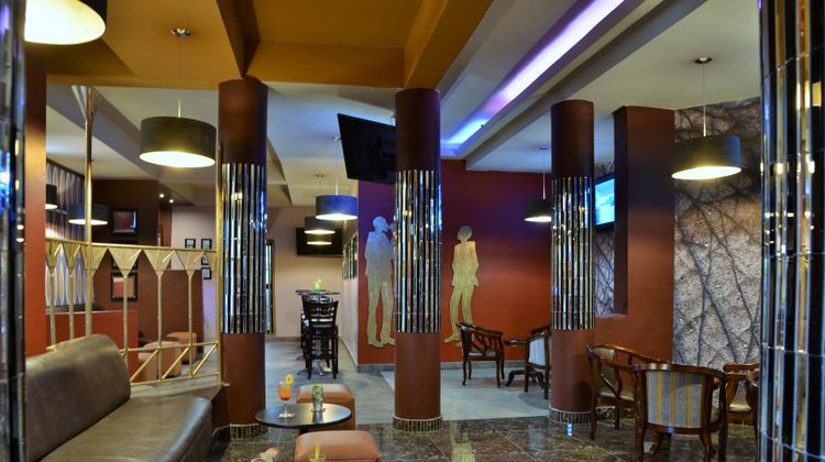 Cresta Oasis Hotel Restaurant