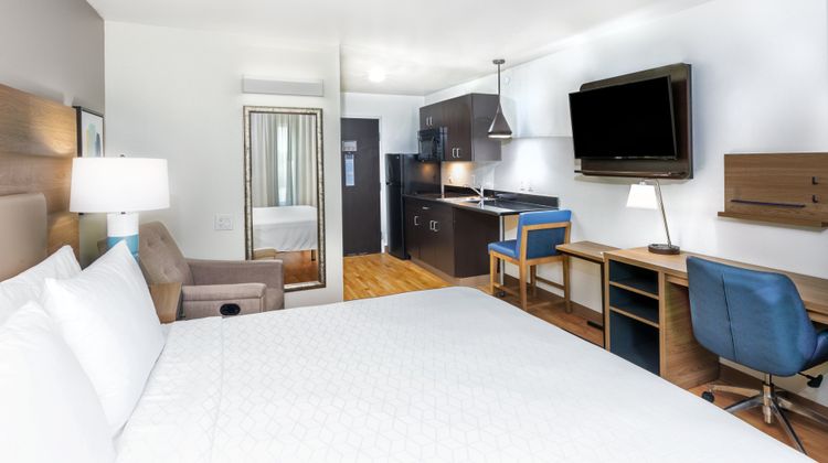 Candlewood Suites Muskogee Room