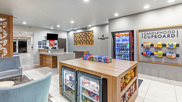 Candlewood Suites Muskogee Lobby