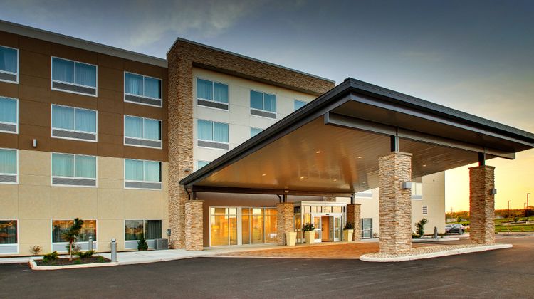 Holiday Inn Express & Stes Findlay North Exterior