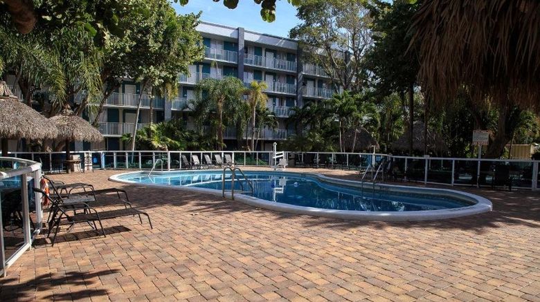 <b>Fort Lauderdale Grand Hotel Pool</b>. Images powered by <a href="https://www.leonardoworldwide.com/" title="Leonardo Worldwide" target="_blank">Leonardo</a>.