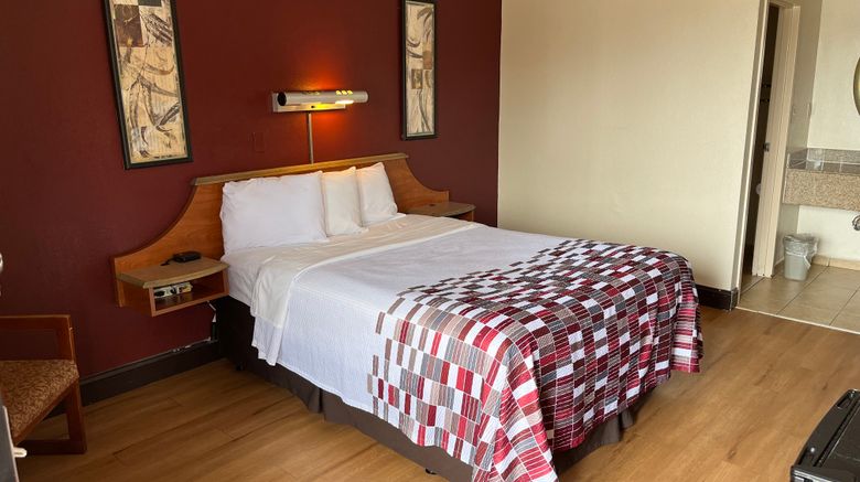 <b>Red Roof Inn Virginia Beach - Norfolk Room</b>. Images powered by <a href="https://www.leonardoworldwide.com/" title="Leonardo Worldwide" target="_blank">Leonardo</a>.