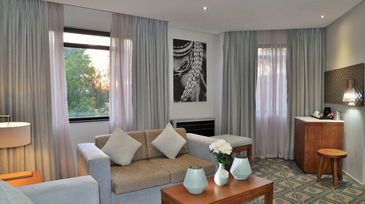 Cresta Maun Suite