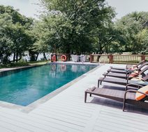 Cresta Mowana Safari Resort & Spa Exterior