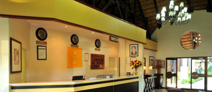 Cresta Riley's Hotel Lobby
