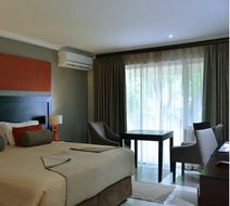 Cresta Riley's Hotel Room