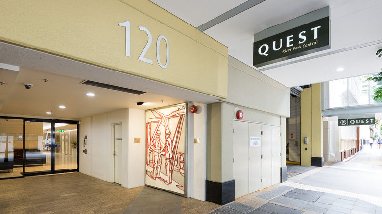 Quest River Park Central Exterior. Images powered by <a href="http://www.leonardo.com" target="_blank" rel="noopener">Leonardo</a>.