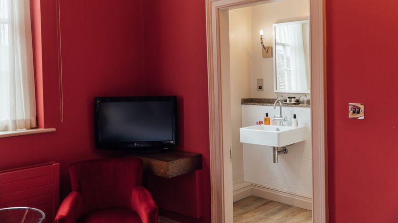<b>The Woburn Hotel Room</b>. Images powered by <a href="https://www.leonardoworldwide.com/" title="Leonardo Worldwide" target="_blank">Leonardo</a>.