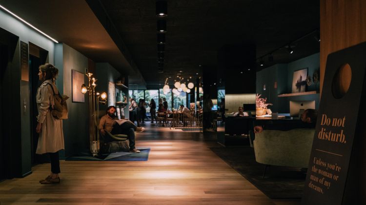Yurbban Trafalgar Hotel Lobby