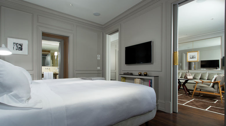 <b>Portrait Firenze Room</b>. Images powered by <a href="https://www.leonardoworldwide.com/" title="Leonardo Worldwide" target="_blank">Leonardo</a>.
