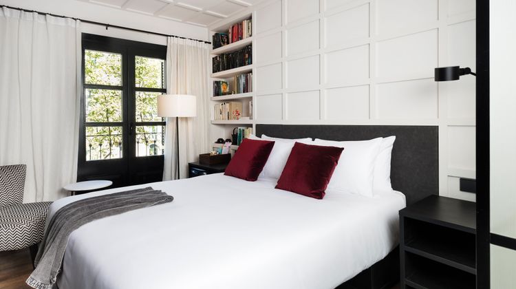 Yurbban Ramblas Hotel Room