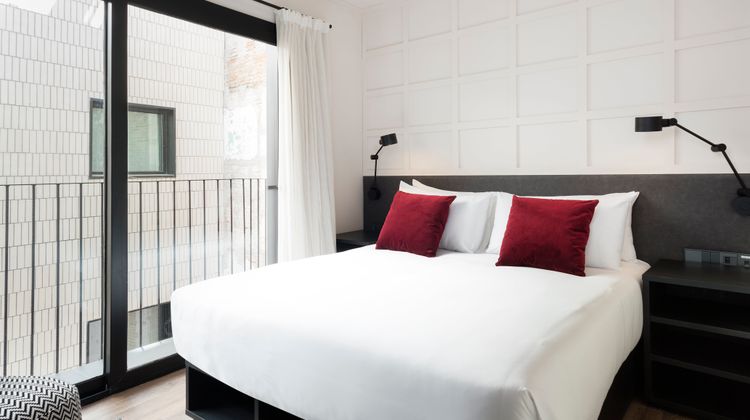Yurbban Ramblas Hotel Room