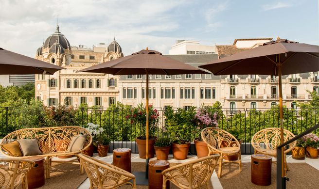 Yurbban Ramblas Hotel Exterior