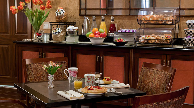 <b>Chestnut Hill Hotel Meeting</b>. Images powered by <a href="https://www.leonardoworldwide.com/" title="Leonardo Worldwide" target="_blank">Leonardo</a>.