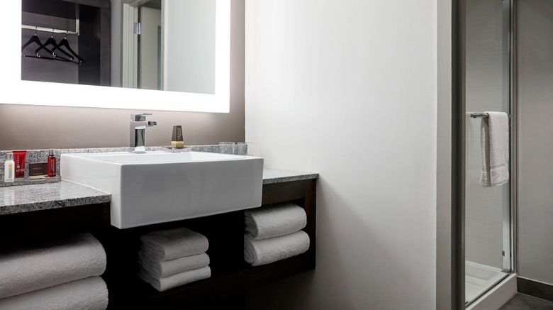 <b>Washington Marriott Georgetown Room</b>. Images powered by <a href="https://www.leonardoworldwide.com/" title="Leonardo Worldwide" target="_blank">Leonardo</a>.