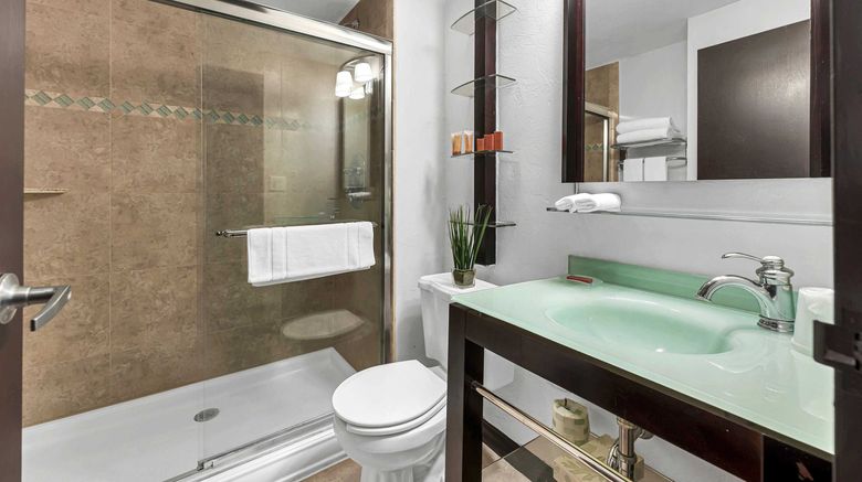 <b>Bayfront Inn on Fifth Room</b>. Images powered by <a href="https://www.leonardoworldwide.com/" title="Leonardo Worldwide" target="_blank">Leonardo</a>.